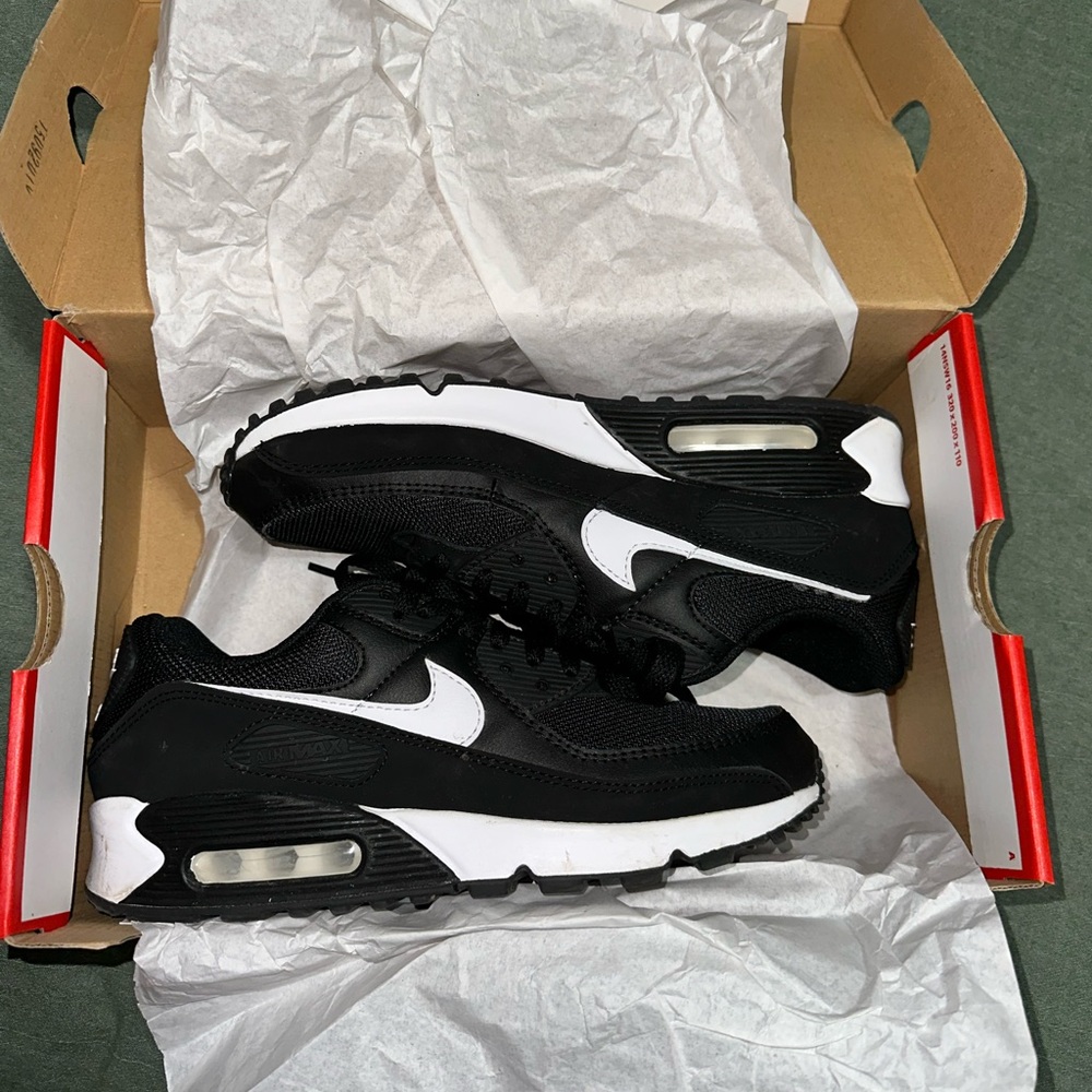 Womens Nike Air Max 90